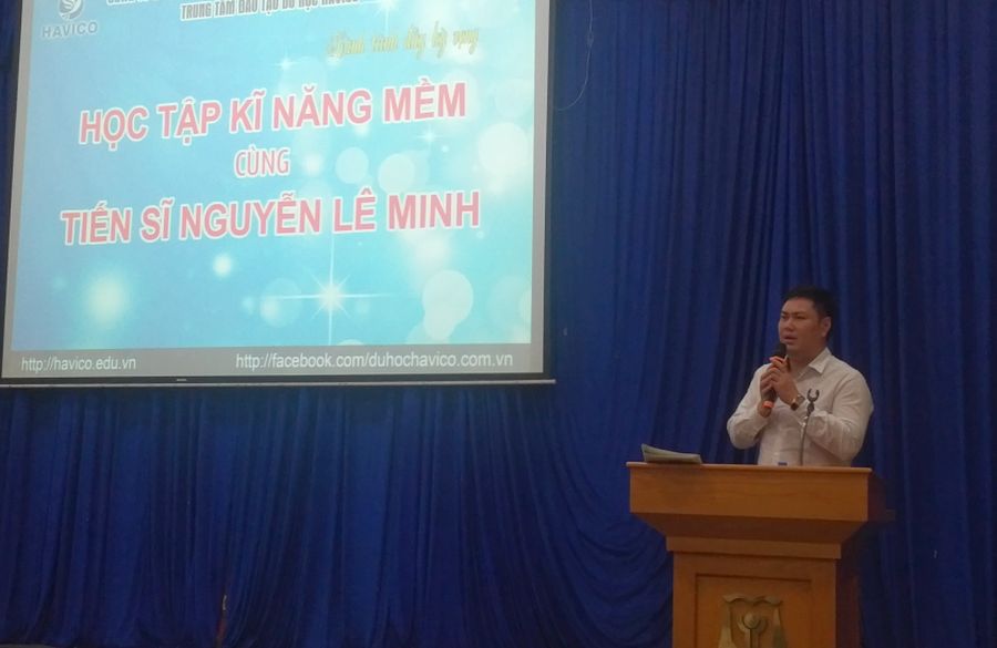 TS. Đỗ Minh Chính - Chủ tịch HĐQT HAVICO chia sẻ và cám ơn diễn giả.