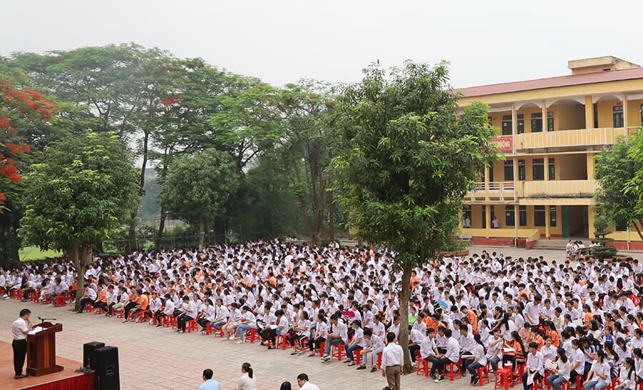 Buổi lễ tuyên dương học sinh giỏi cấp tỉnh và cấp quốc gia năm học 2018 - 2019 tại trường THPT Gang Thép