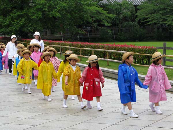 Sự khác biệt khiến cả thế giới ngưỡng mộ cách dạy con của người Nhật - 1