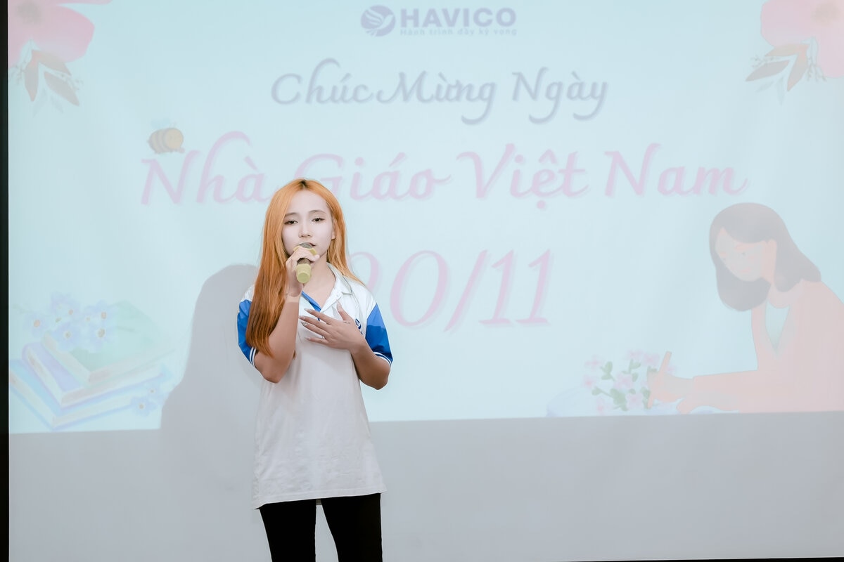 Học viên Havico biểu diễn