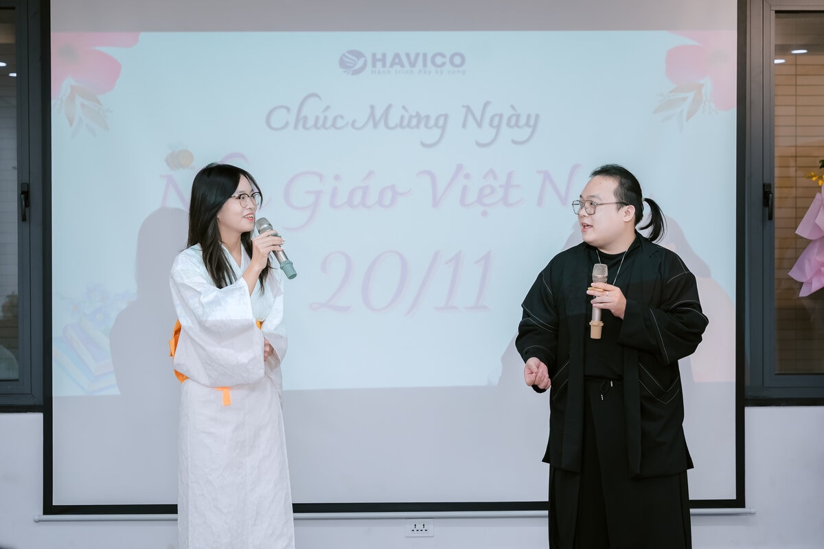 Học viên Havico biểu diễn